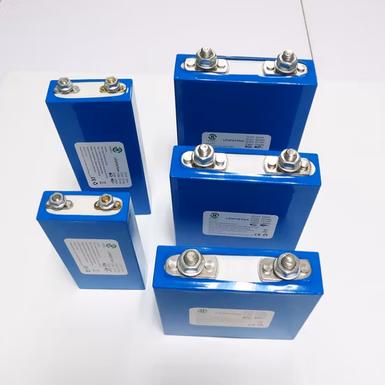 Célula de bateria prismática de íon de lítio recarregável 3,2V 30ah 40ah 50ah LiFePO4